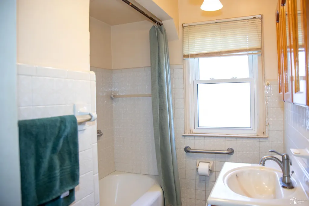 15708 Goddard Road Allen Park City MI 48101