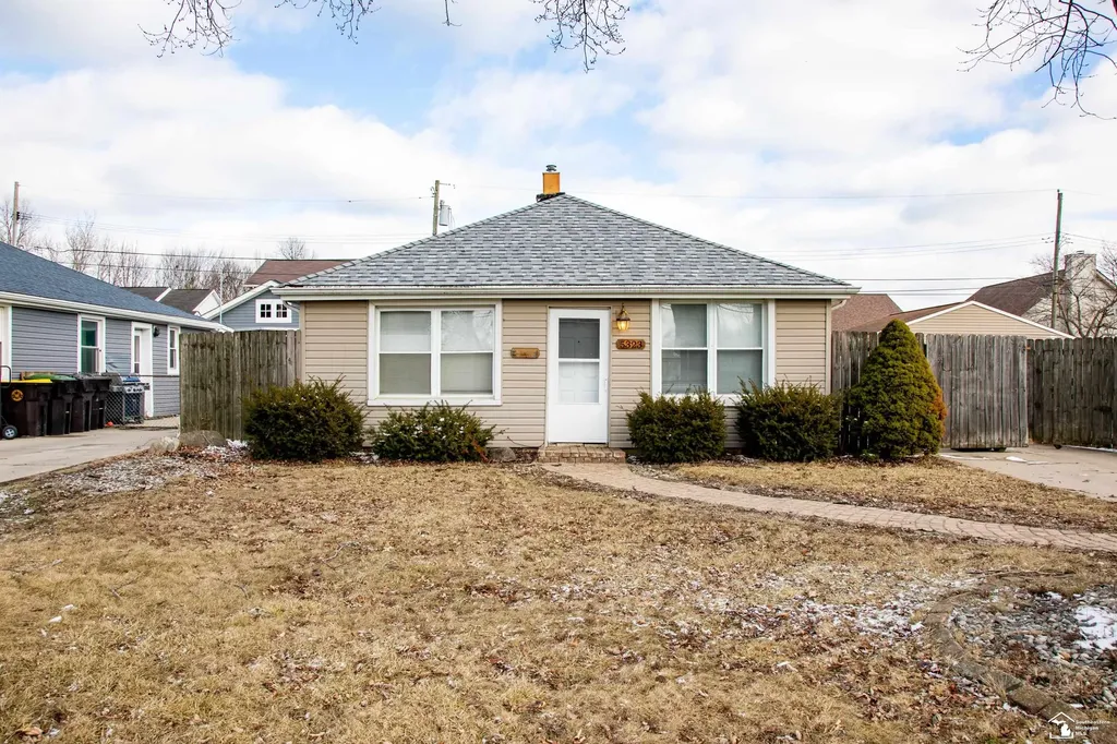 5323 Lathrop Street Trenton City MI 48183