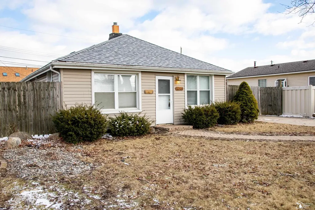 5323 Lathrop Street Trenton City MI 48183