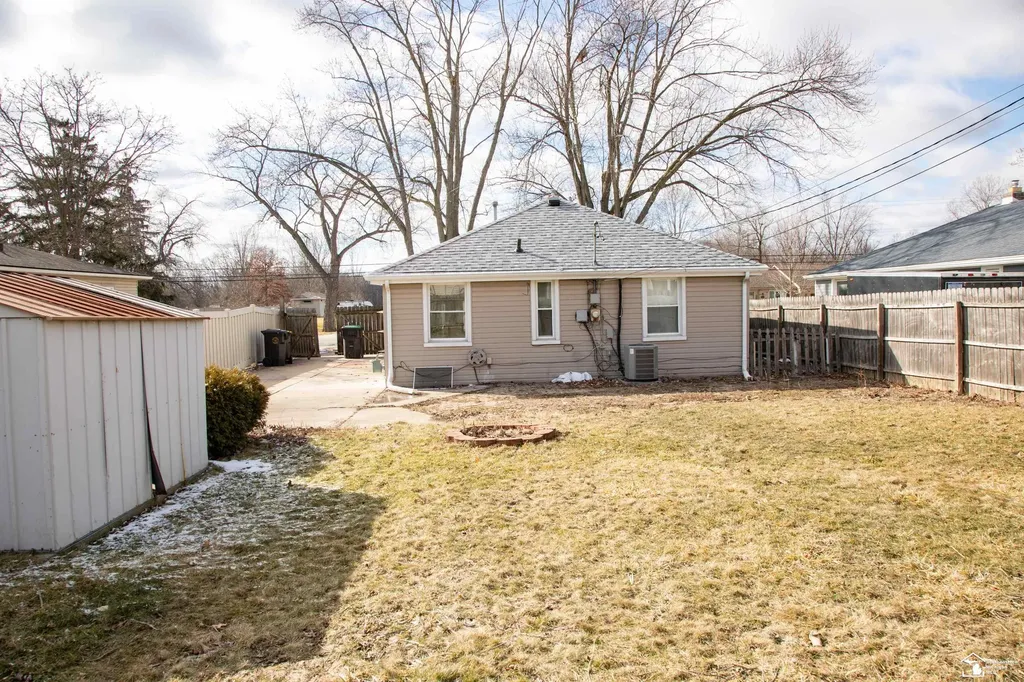 5323 Lathrop Street Trenton City MI 48183