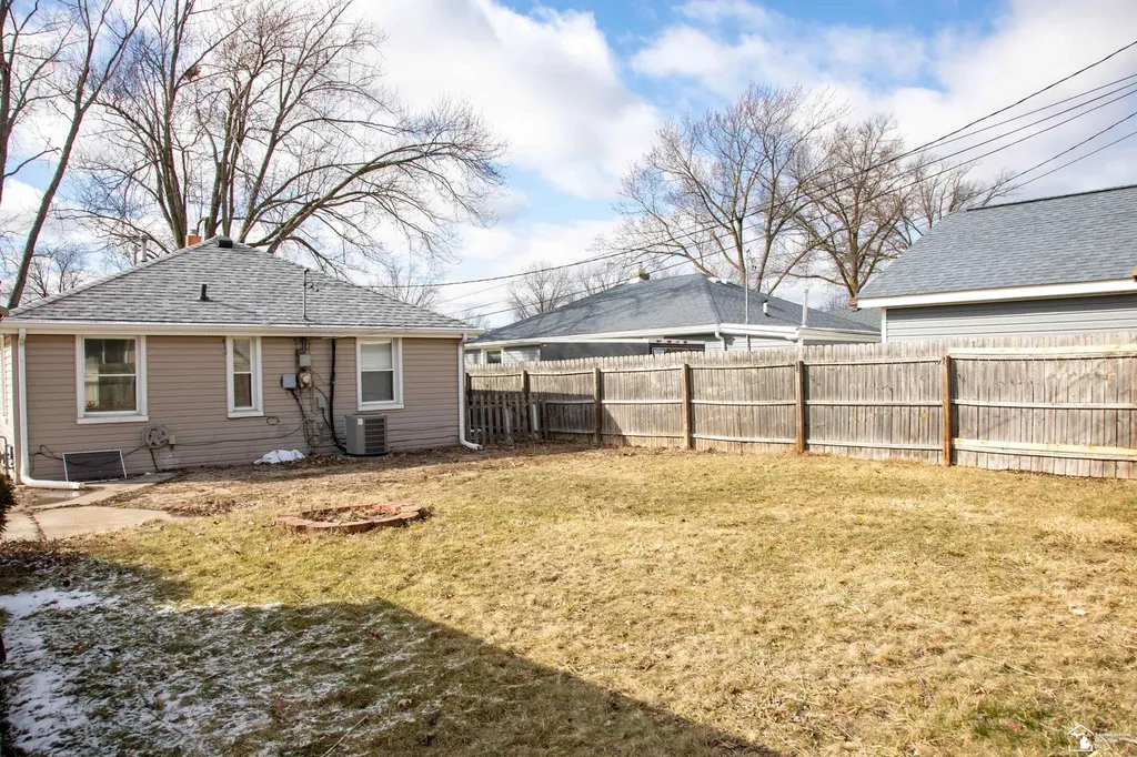 5323 Lathrop Street Trenton City MI 48183