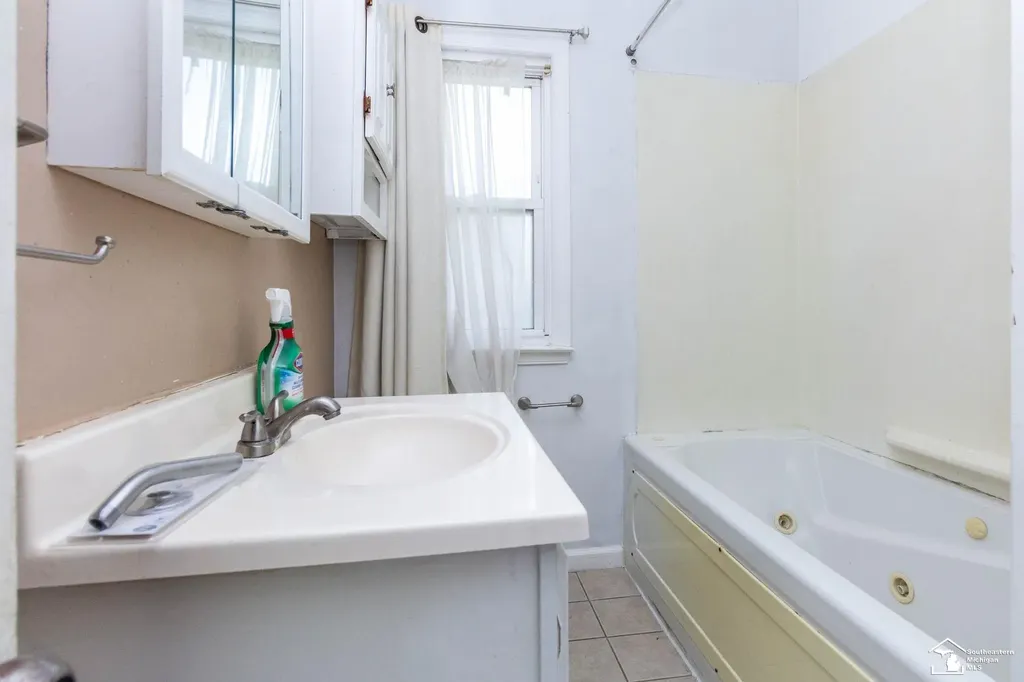 2169 Cicotte Avenue Lincoln Park City MI 48146