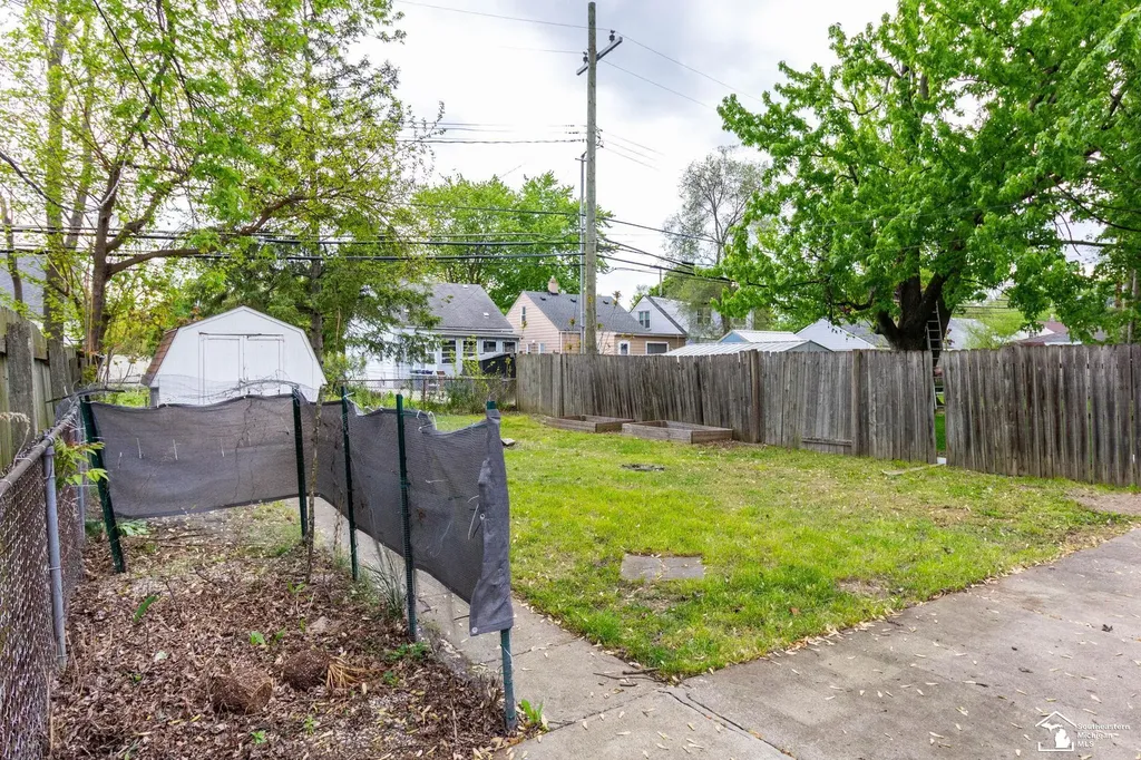 2169 Cicotte Avenue Lincoln Park City MI 48146