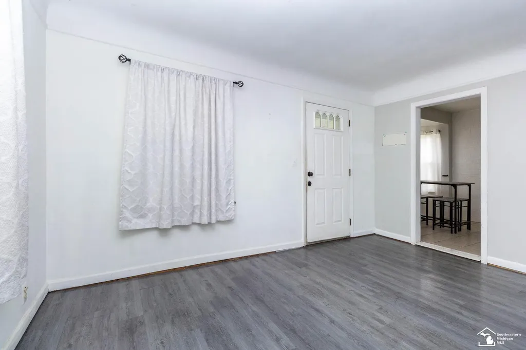 2169 Cicotte Avenue Lincoln Park City MI 48146