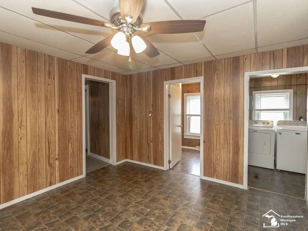 1623 Oak Street Monroe City MI 48161