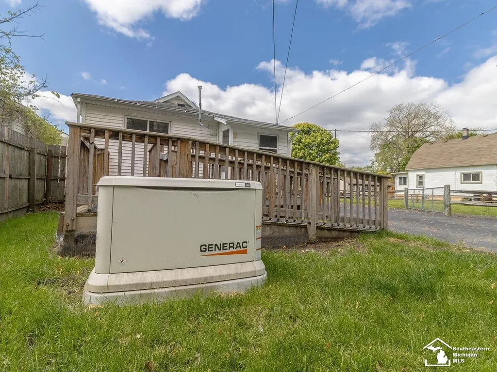 1623 Oak Street Monroe City MI 48161