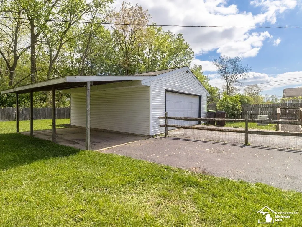 1623 Oak Street Monroe City MI 48161
