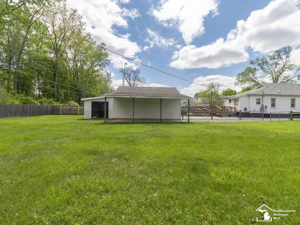 1623 Oak Street Monroe City MI 48161
