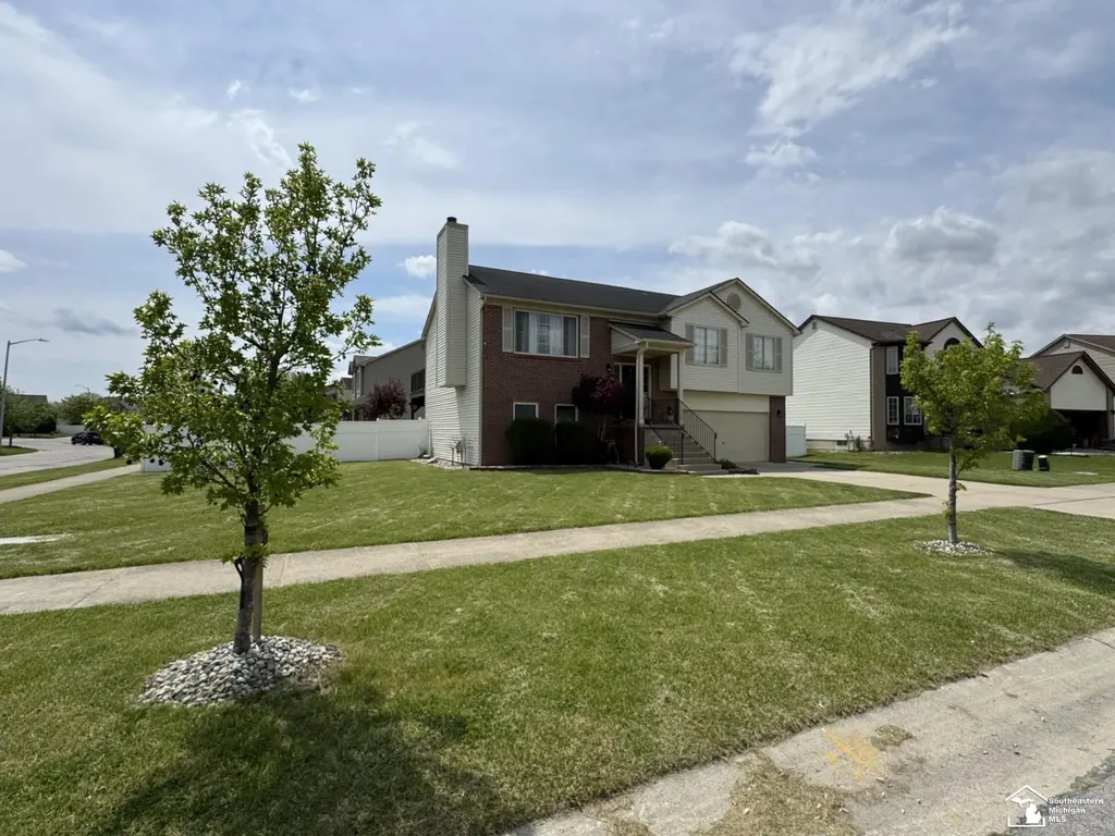 197 Dundee Ridge Drive Dundee Village MI 48131