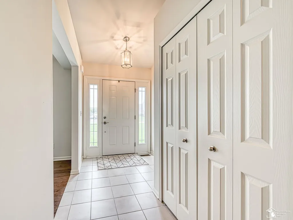 901 Plum Tree Circle Raisinville Township MI 48161