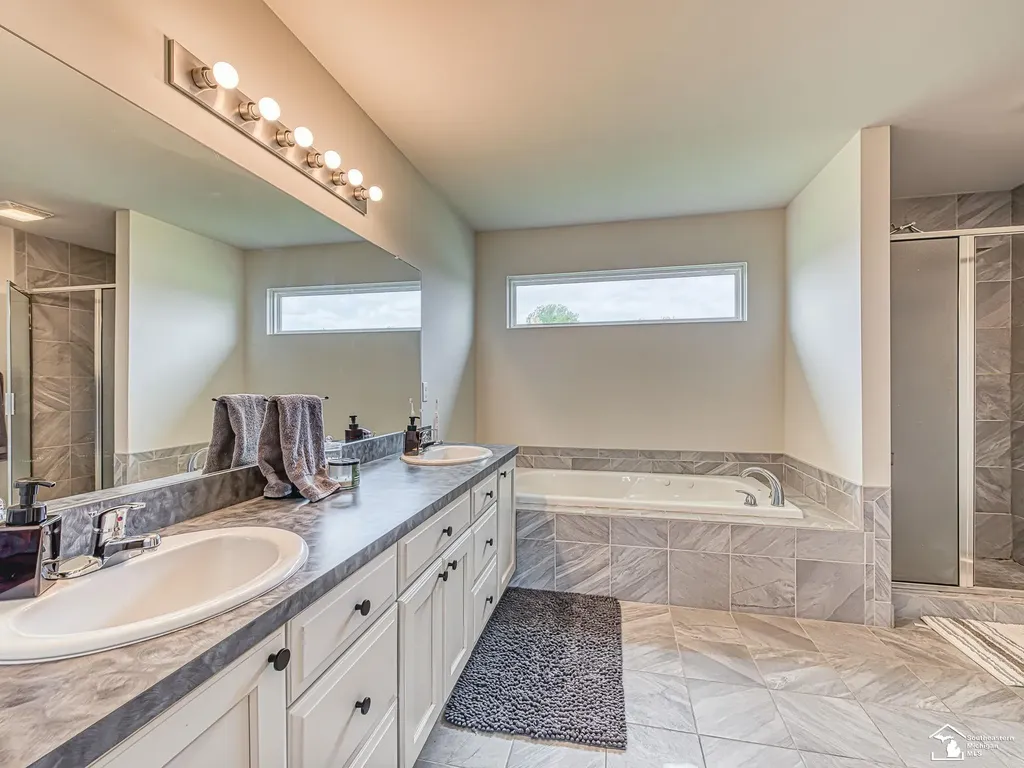 901 Plum Tree Circle Raisinville Township MI 48161