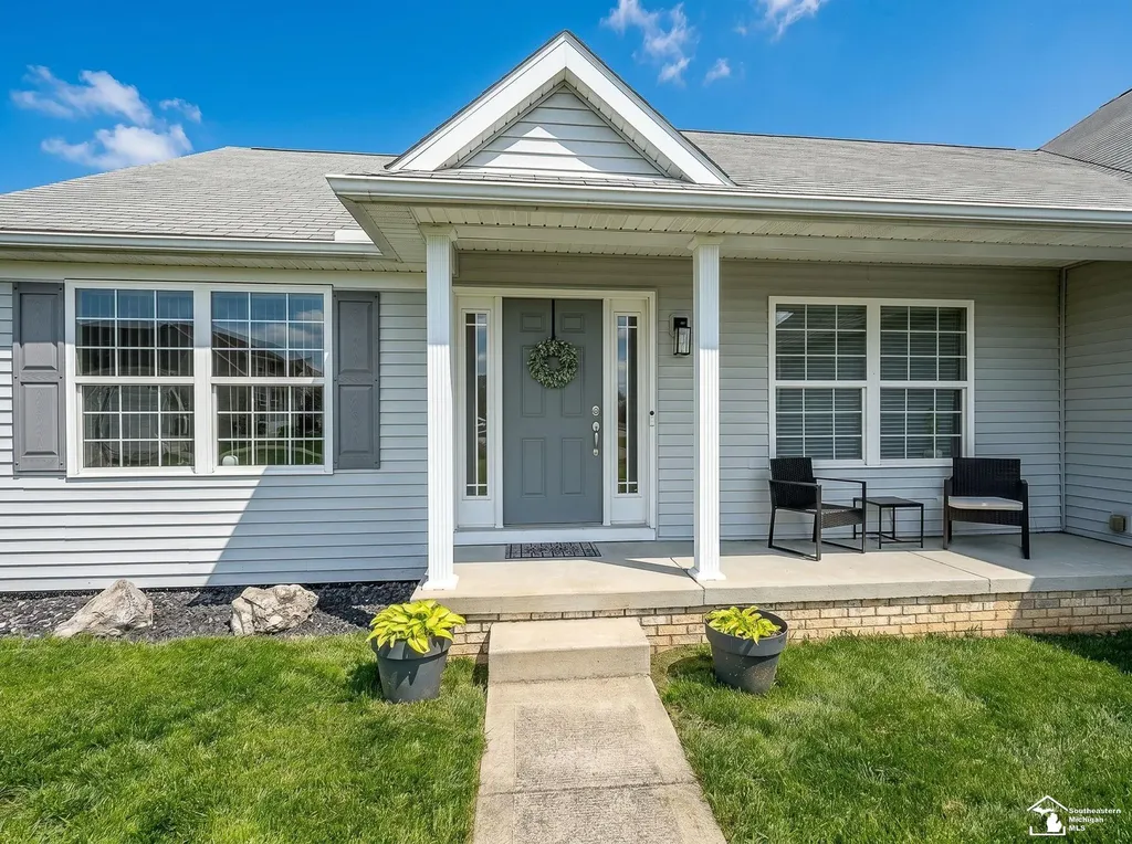 901 Plum Tree Circle Raisinville Township MI 48161