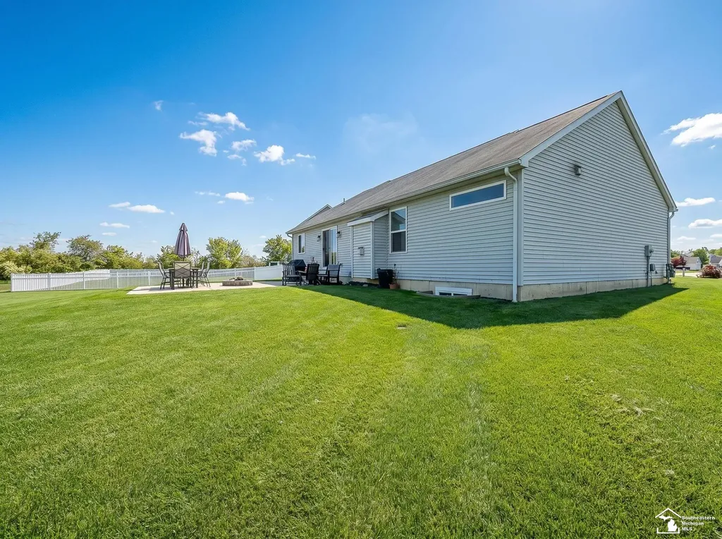 901 Plum Tree Circle Raisinville Township MI 48161