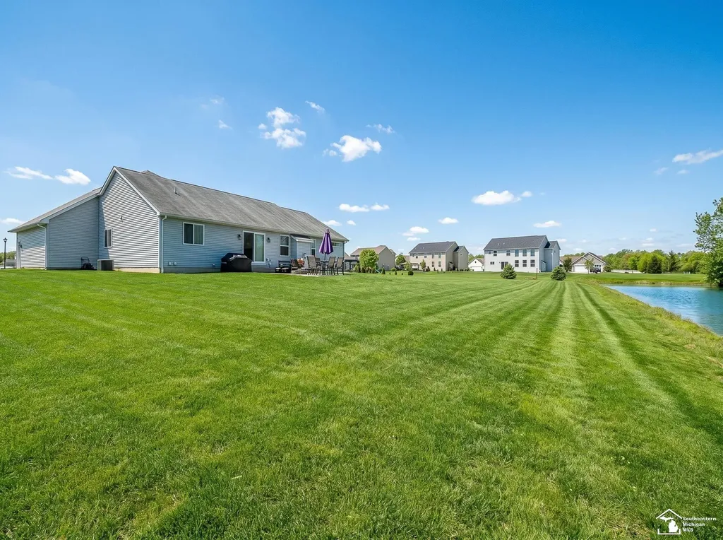 901 Plum Tree Circle Raisinville Township MI 48161