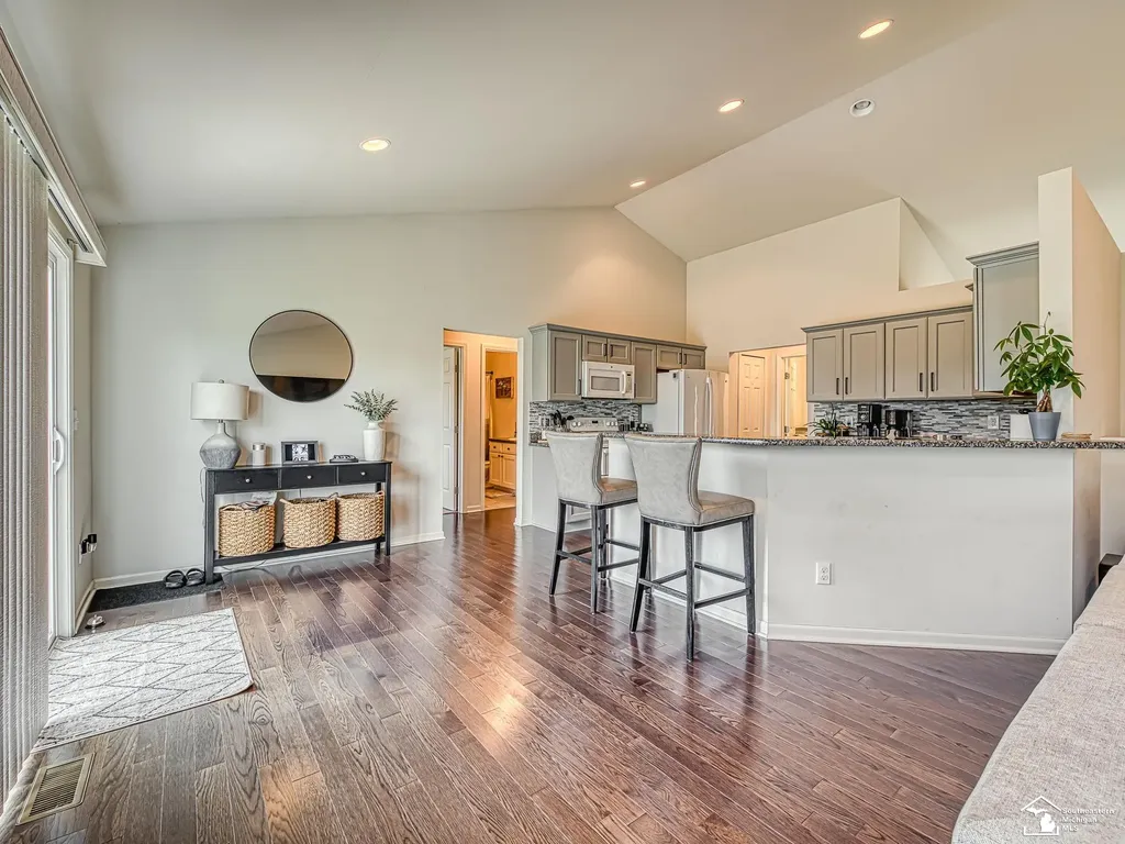 901 Plum Tree Circle Raisinville Township MI 48161