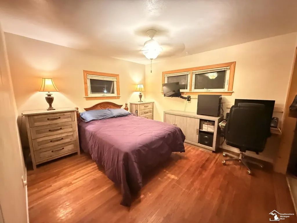 135 Salisbury Morenci City MI 49256