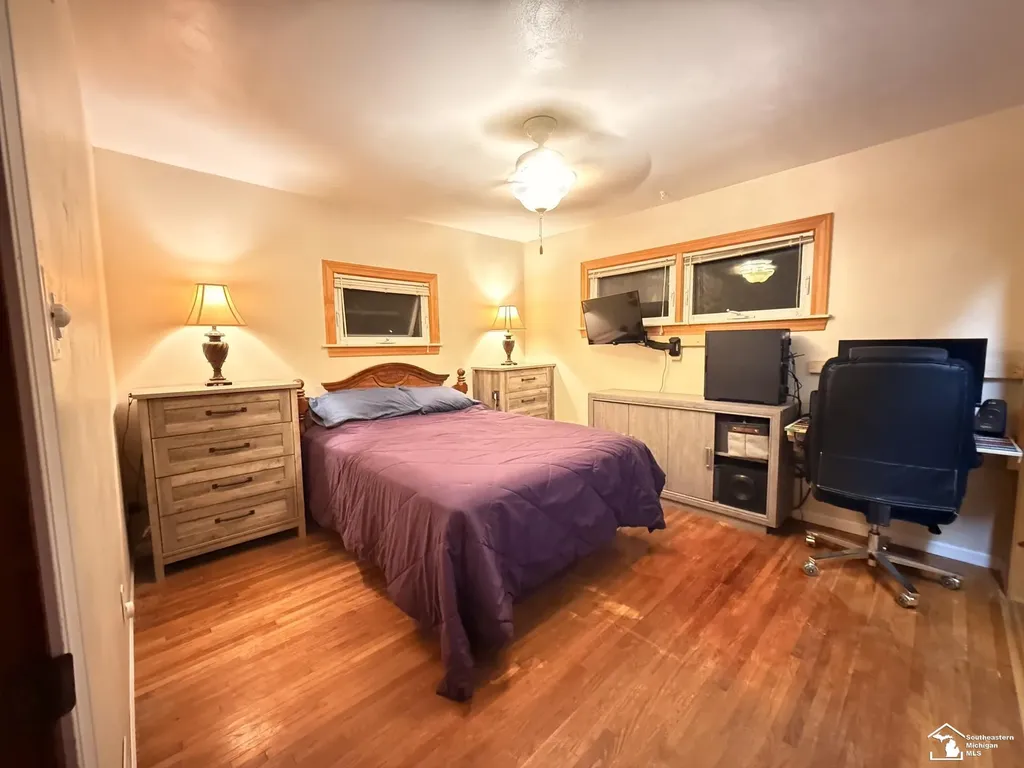 135 Salisbury Morenci City MI 49256