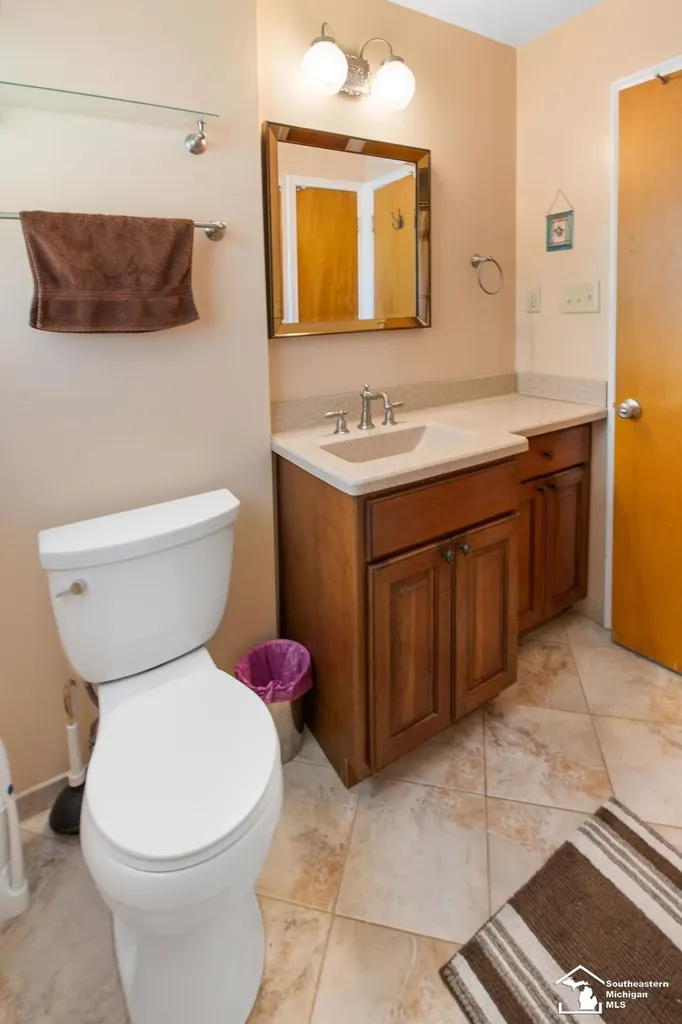 1852 E Longmeadow Road Trenton City MI 48183