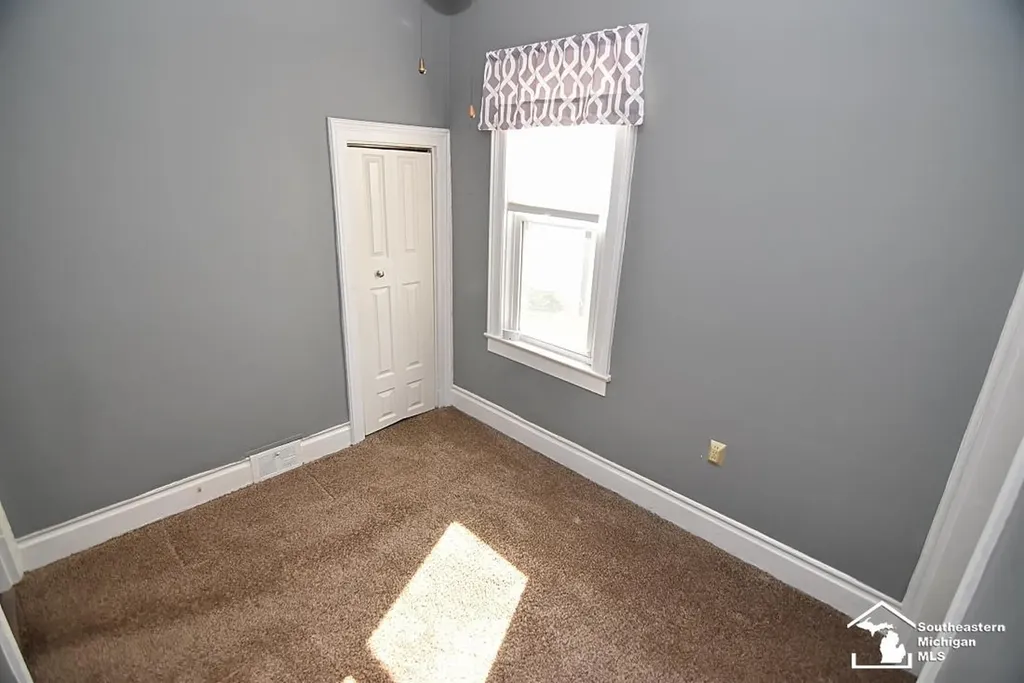 317 E 5th Street Monroe City MI 48161