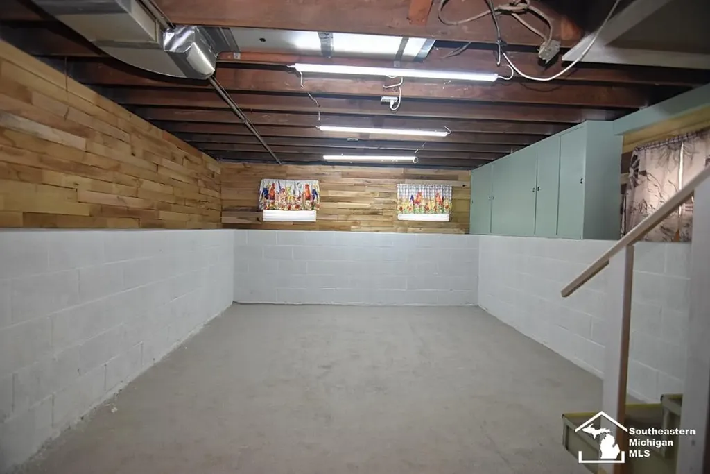 317 E 5th Street Monroe City MI 48161