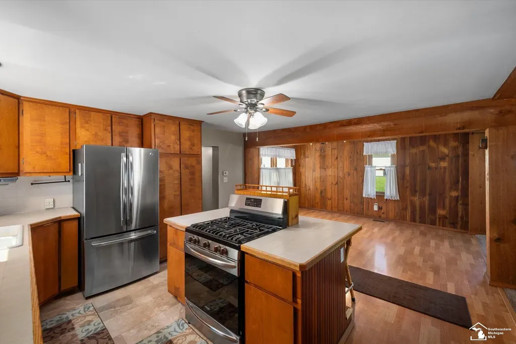 6025 Summit Street Exeter Township MI 48159