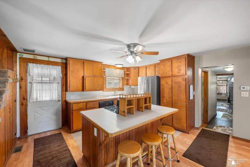 6025 Summit Street Exeter Township MI 48159
