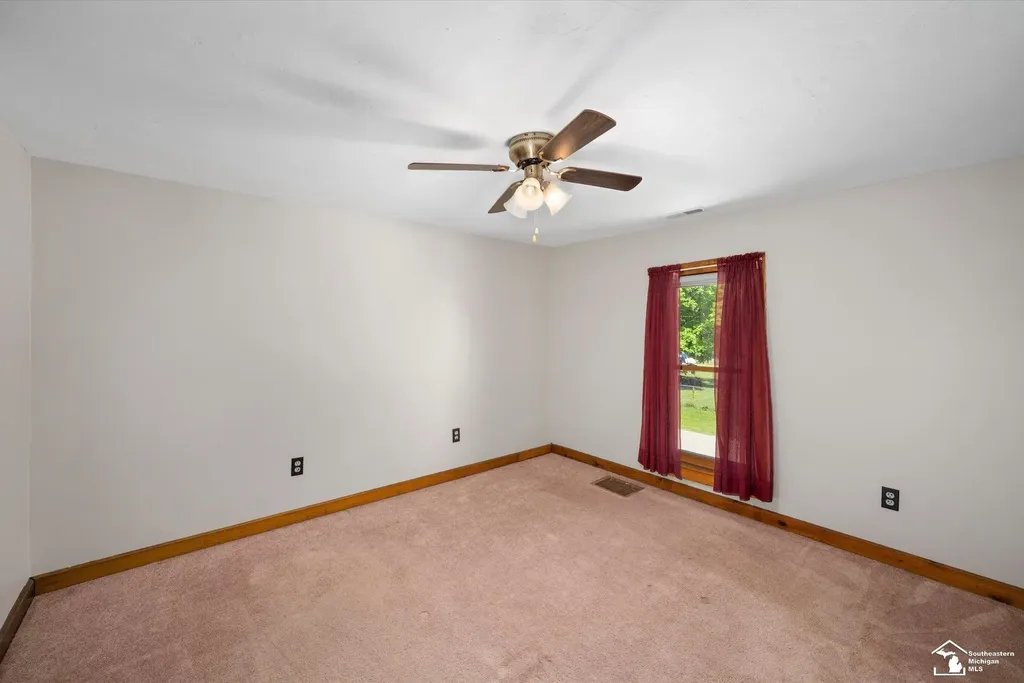 6025 Summit Street Exeter Township MI 48159