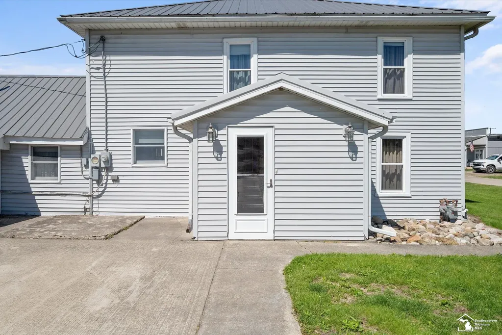 6025 Summit Street Exeter Township MI 48159
