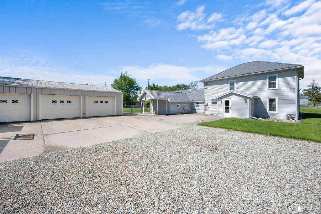 6025 Summit Street Exeter Township MI 48159