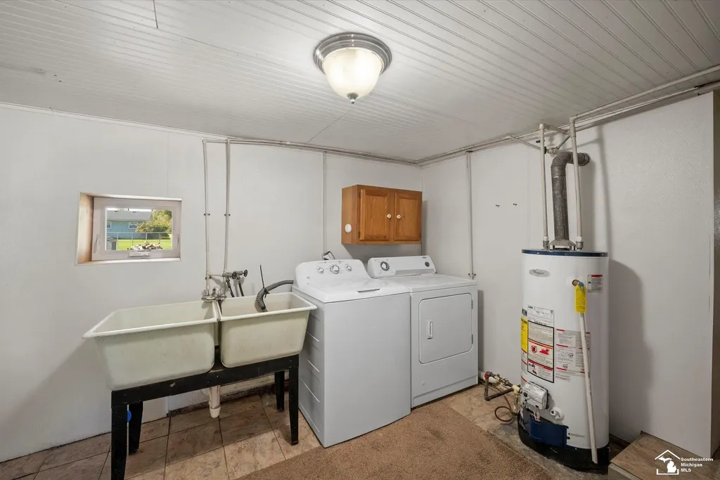 6025 Summit Street Exeter Township MI 48159