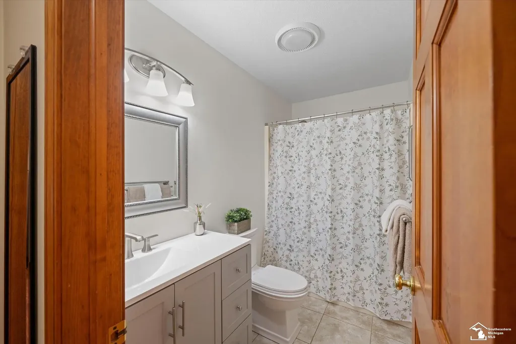 8085 Wadding Drive Cambridge Township MI 49265