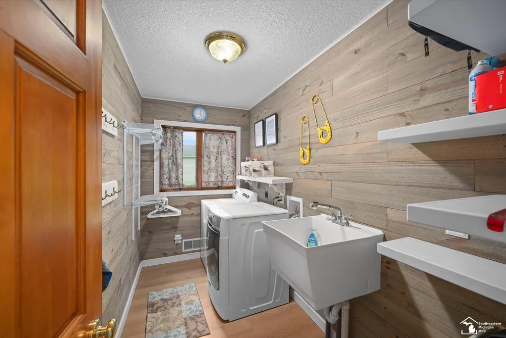 8085 Wadding Drive Cambridge Township MI 49265