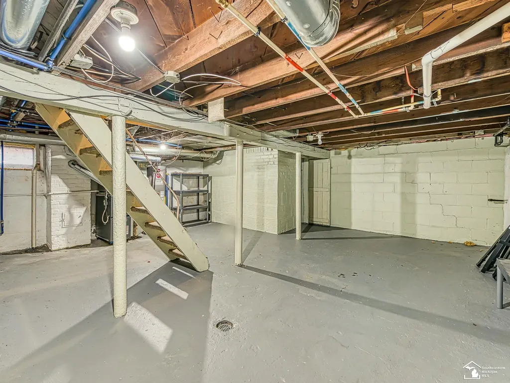 1288 Stewart Avenue Lincoln Park City MI 48146