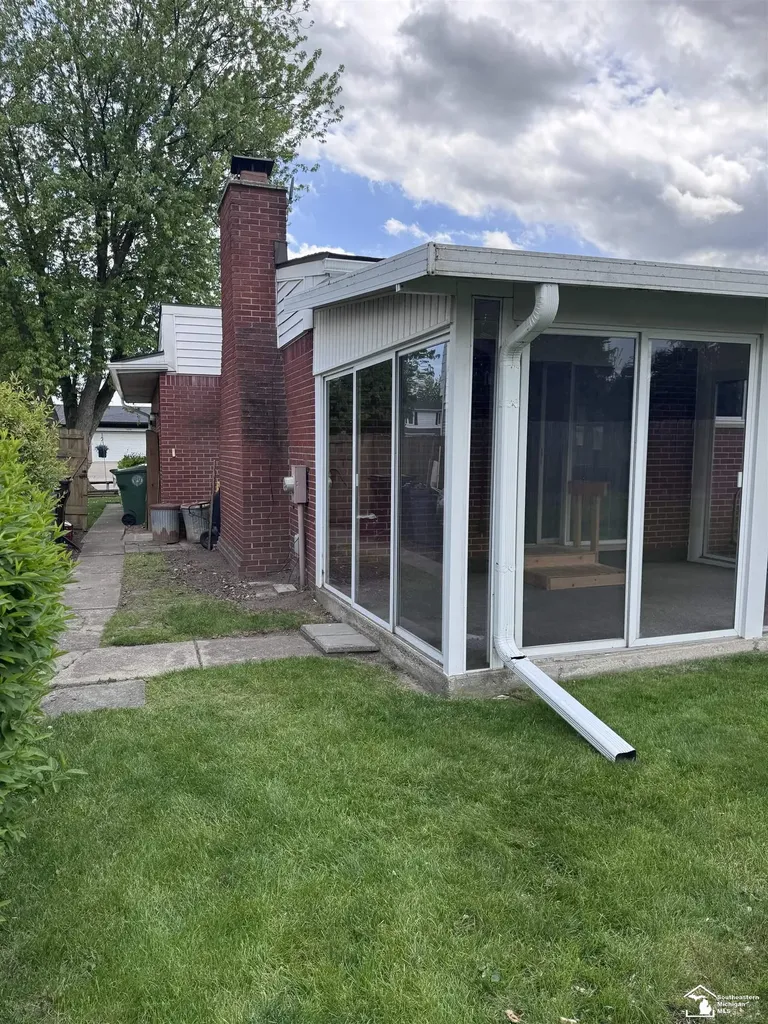 14712 Malcolm Street Southgate City MI 48195