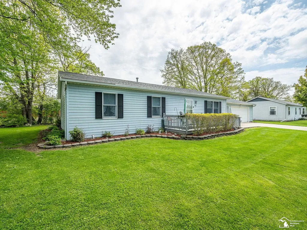 4972 Elm Street Frenchtown Township MI 48166