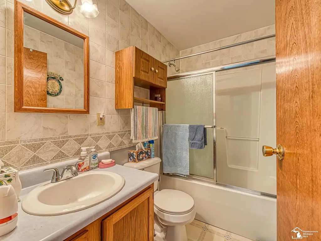 4972 Elm Street Frenchtown Township MI 48166