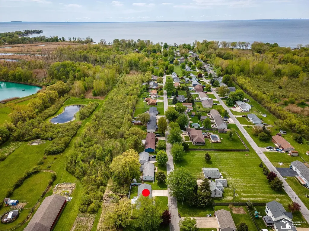 4972 Elm Street Frenchtown Township MI 48166