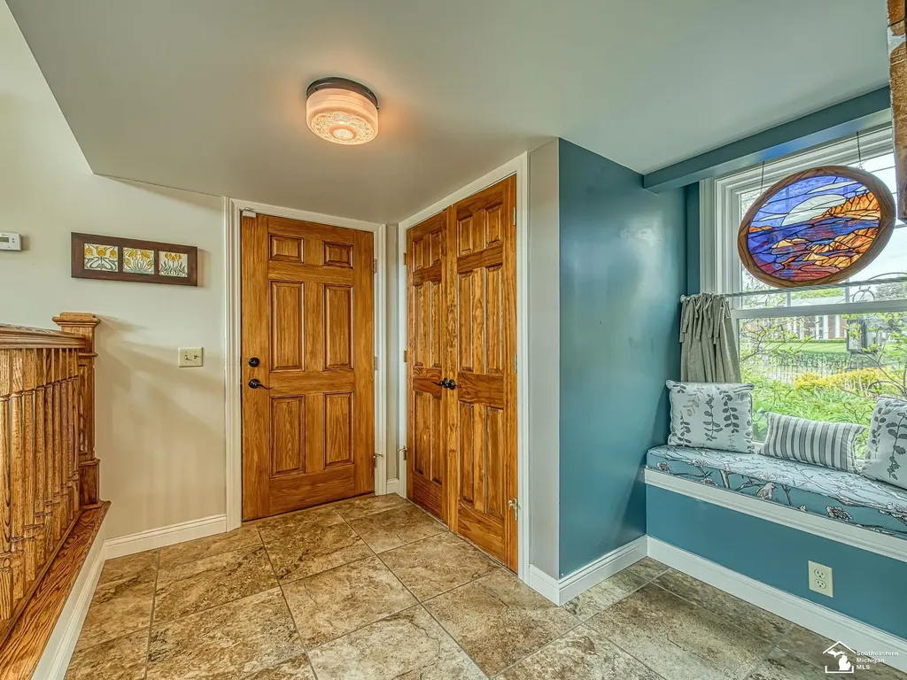 404 E Elm Avenue Monroe City MI 48162