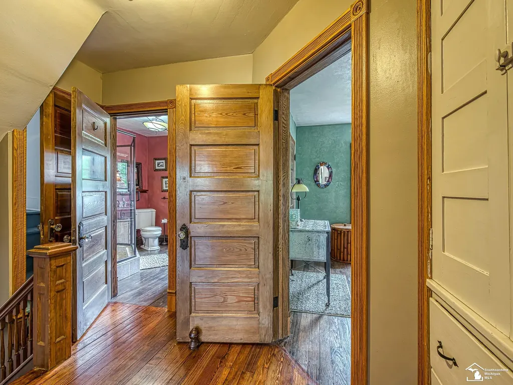 404 E Elm Avenue Monroe City MI 48162