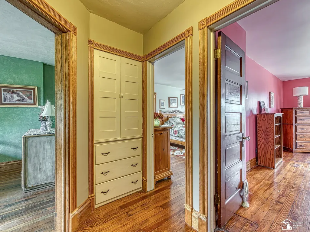 404 E Elm Avenue Monroe City MI 48162