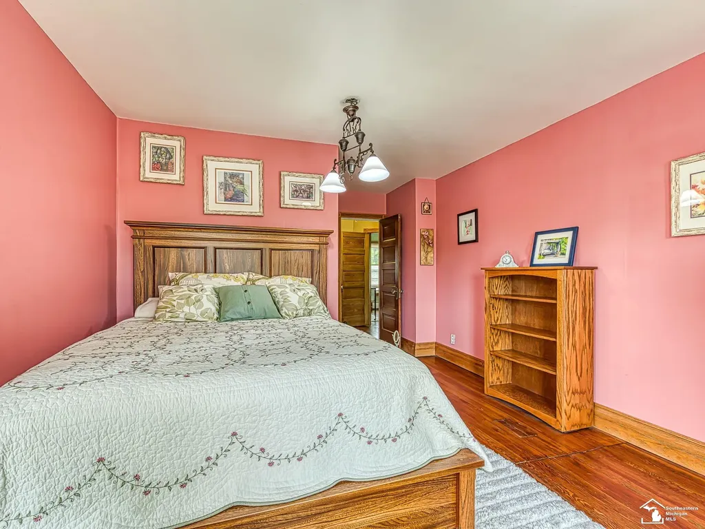 404 E Elm Avenue Monroe City MI 48162