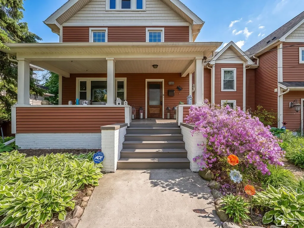 404 E Elm Avenue Monroe City MI 48162
