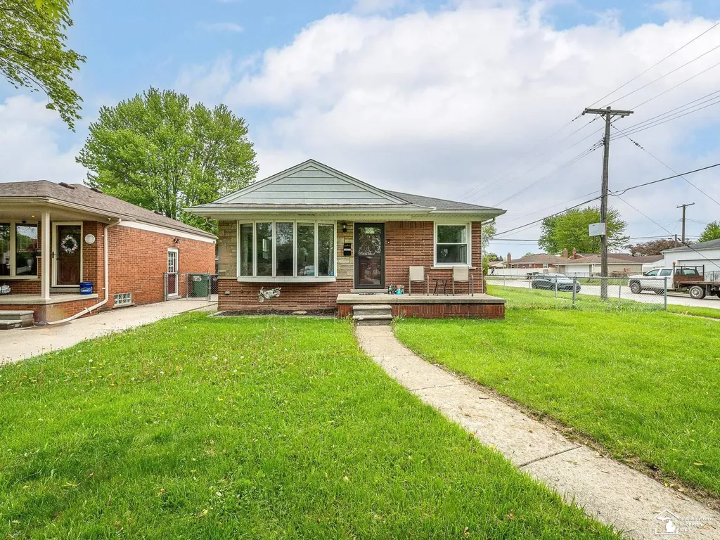 15351 Richmond Street Southgate City MI 48195