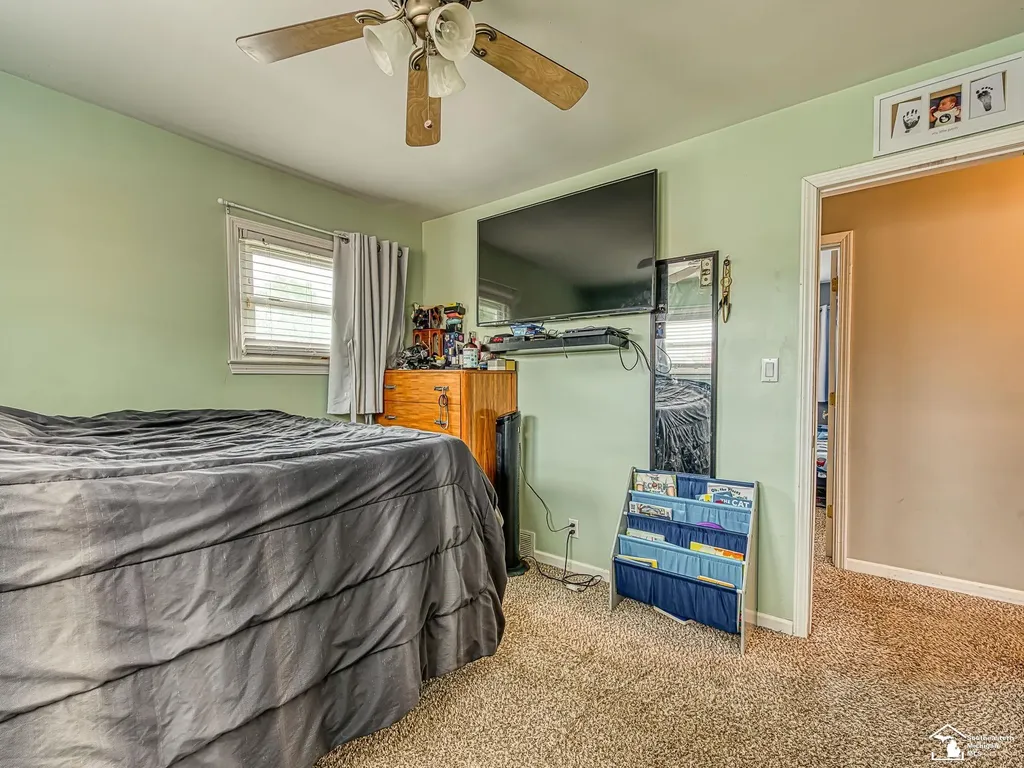 15351 Richmond Street Southgate City MI 48195