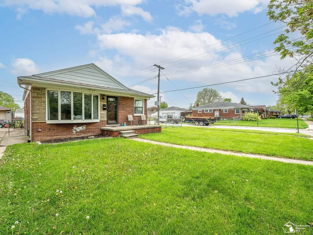 15351 Richmond Street Southgate City MI 48195