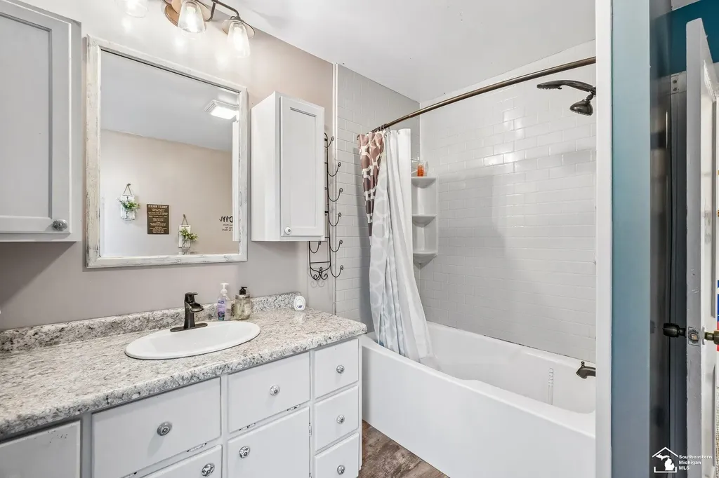 13752 Laplaisance Road Monroe Charter Township MI 48161
