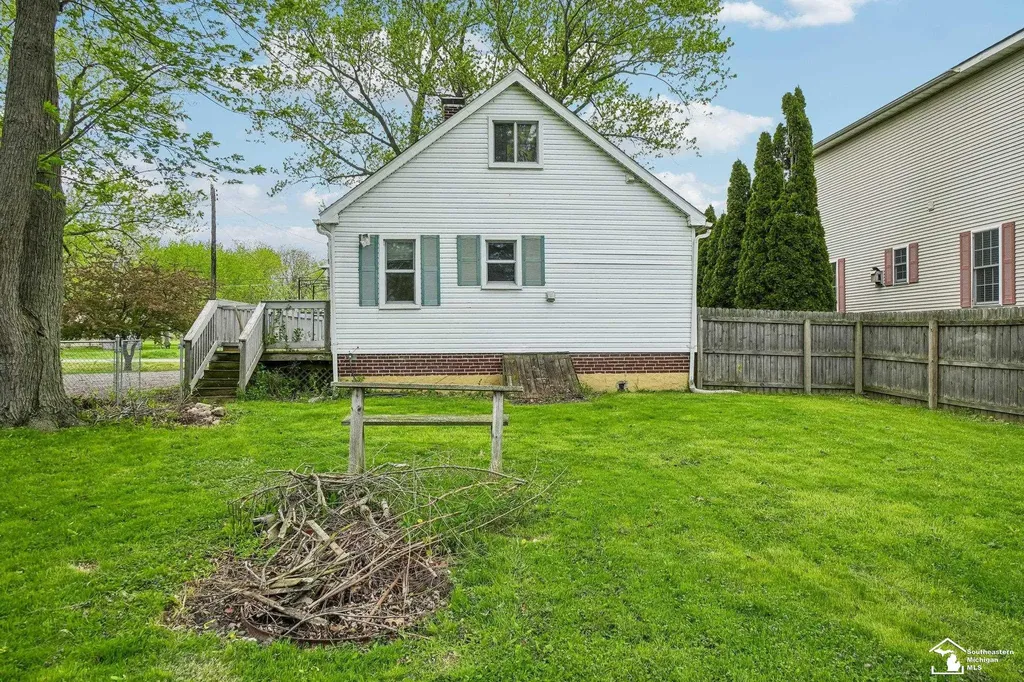 13752 Laplaisance Road Monroe Charter Township MI 48161