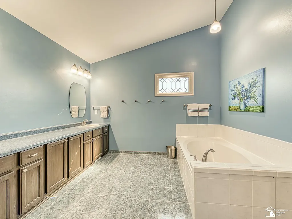 839 Kings Park Road Monroe Charter Township MI 48161
