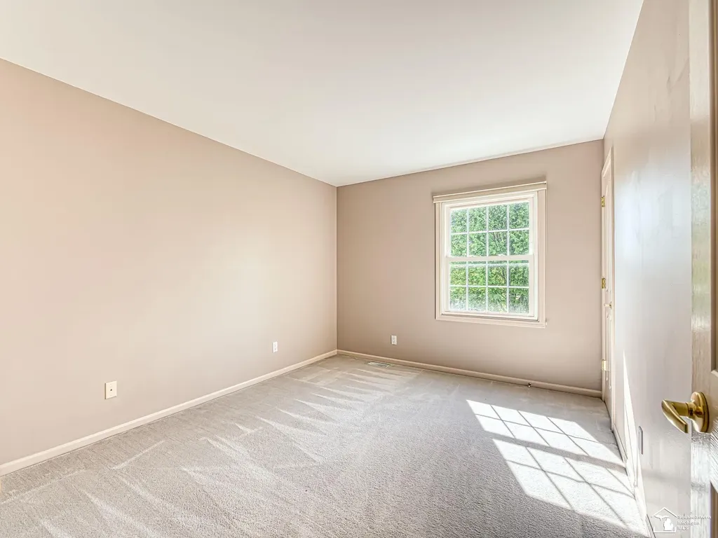 839 Kings Park Road Monroe Charter Township MI 48161