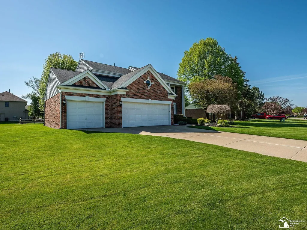 839 Kings Park Road Monroe Charter Township MI 48161